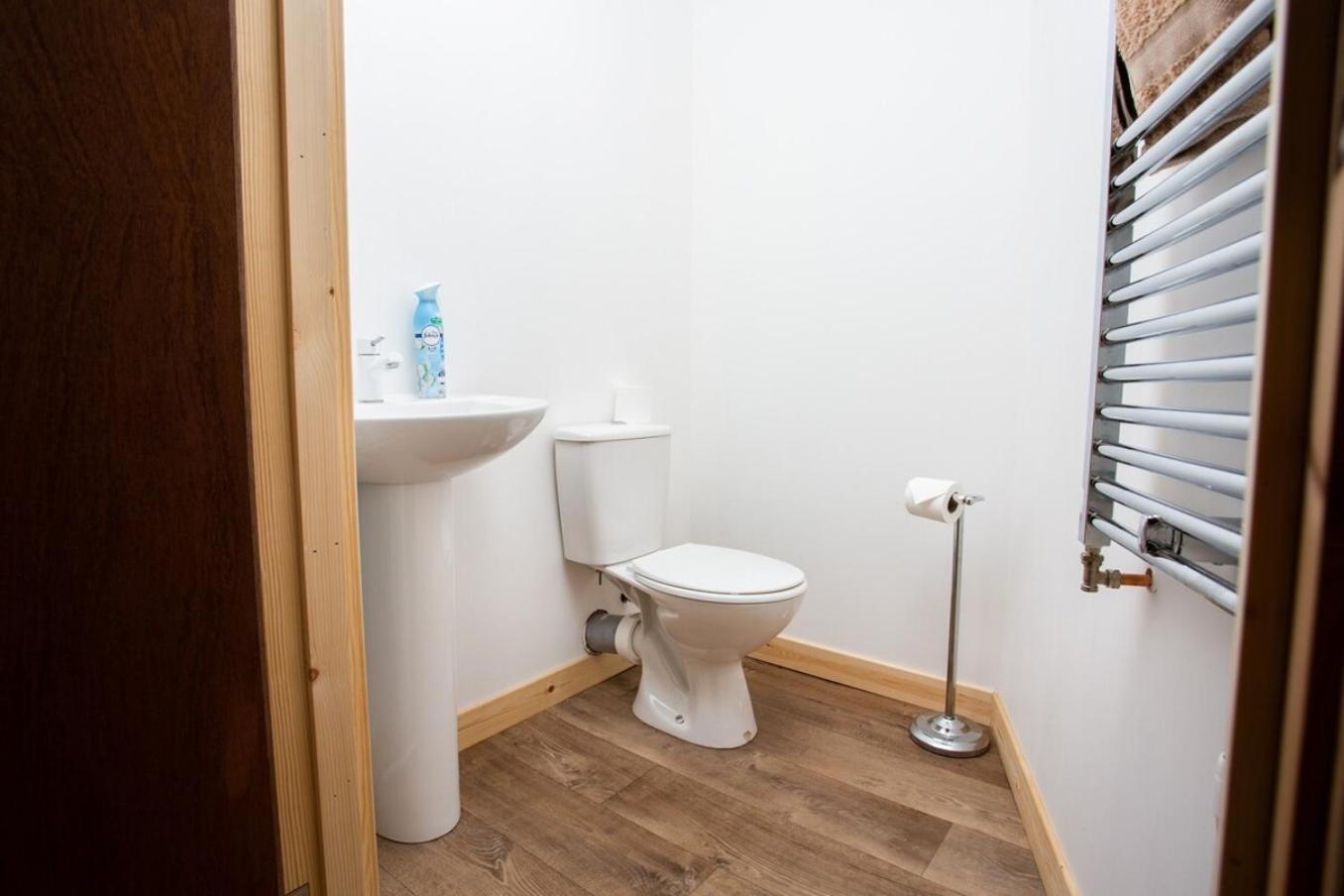 Mike'S 3-Bedroom Countryside Cottage Alness Exteriör bild